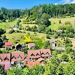 Oesterle - Idyllisches Schwarzwaldhaus Am Bach Mit Terrasse & Balkon *