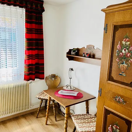 Oesterle - Idyllisches Schwarzwaldhaus Am Bach Mit Terrasse & Balkon *