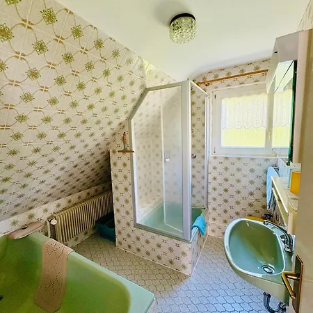 Σπίτι διακοπών Oesterle - Idyllisches Schwarzwaldhaus Am Bach Mit Terrasse & Balkon *